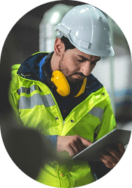 Professionnel BTP avec casque